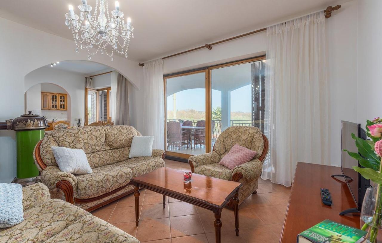 Apartmani Katalin Musalez Bilik gambar